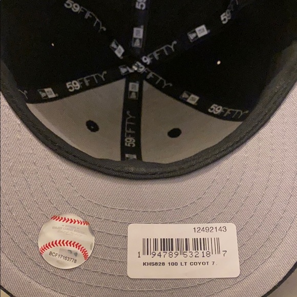 KITH x LOONEY TUNES HAT - Picture 3 of 4